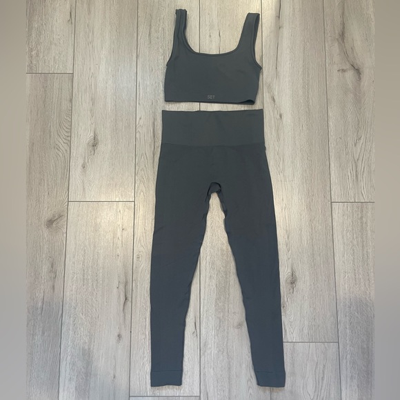 Set Active Sculpt Flex Matching Two Piece - Picture 6 of 16